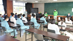 高校生ものづくりコンテスト測量部門研修会の様子